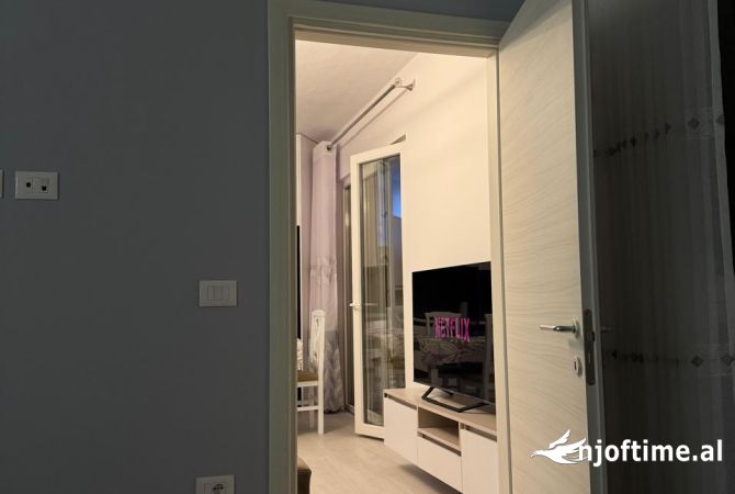 Shtepi me qera Apartament ne Tirane, 1+1, Mobilimi E mobiluar, Pagesa 600  Euro.