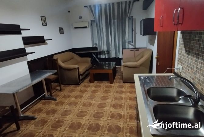 Shtepi me qera 1+1 ne Tirane - 300 Euro