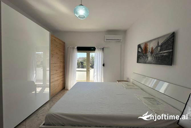 Shtepi me qera Apartament ne Tirane, 2+1, Mobilimi E mobiluar, Pagesa 700  Euro.