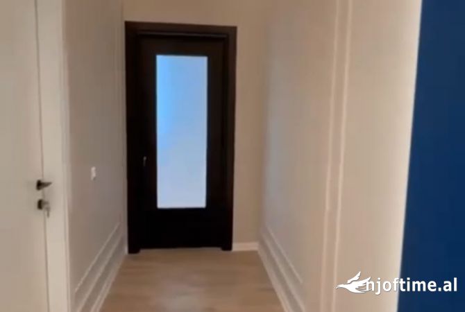 Ambient biznesi me qera, Rruga e Kavajes