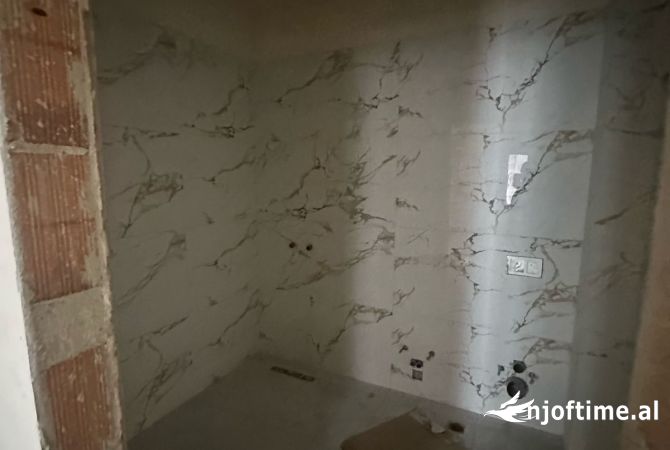 Shtepi ne shitje 3+1 ne Tirane - 105,451 Euro