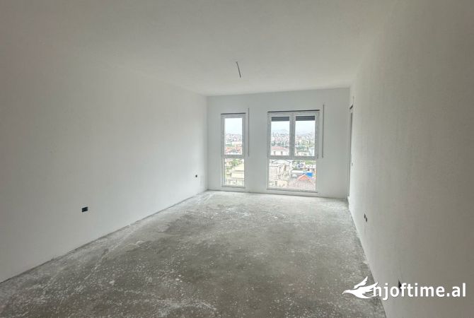 Shtepi ne shitje Apartament ne Tirane, 2+1, Mobilimi Bosh, pa mobiluar, Pagesa 96,305  Euro.