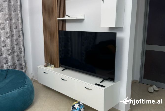 Shtepi me qera Apartament ne Tirane, 2+1, Mobilimi E mobiluar, Pagesa 450  Euro.