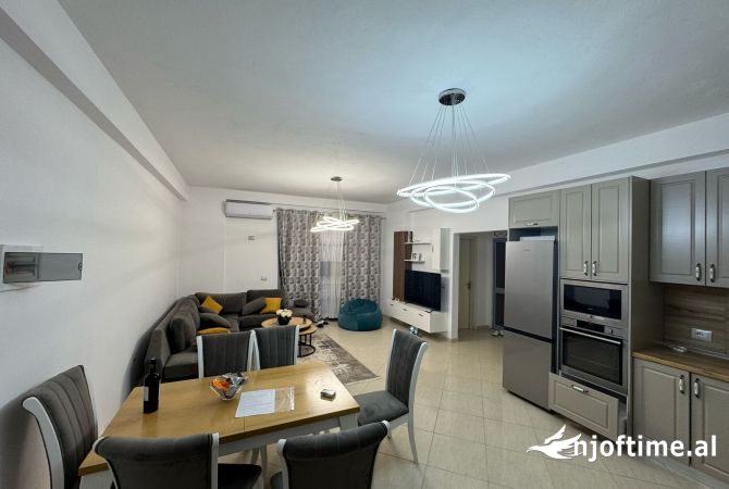 Shtepi me qera 2+1 ne Tirane - 450 Euro