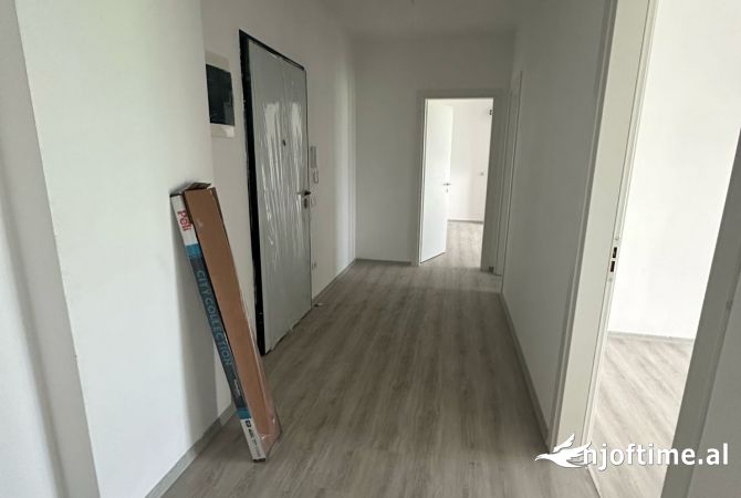 Shtepi ne shitje Apartament ne Tirane, 2+1, Mobilimi Bosh, pa mobiluar, Pagesa 95,710  Euro.