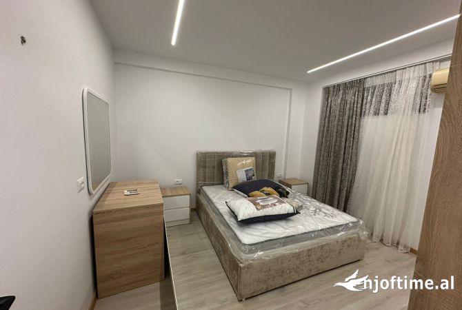 Shtepi me qera Apartament ne Tirane, 1+1, Mobilimi Pjeserisht e mobiluar, Pagesa 650  Euro.