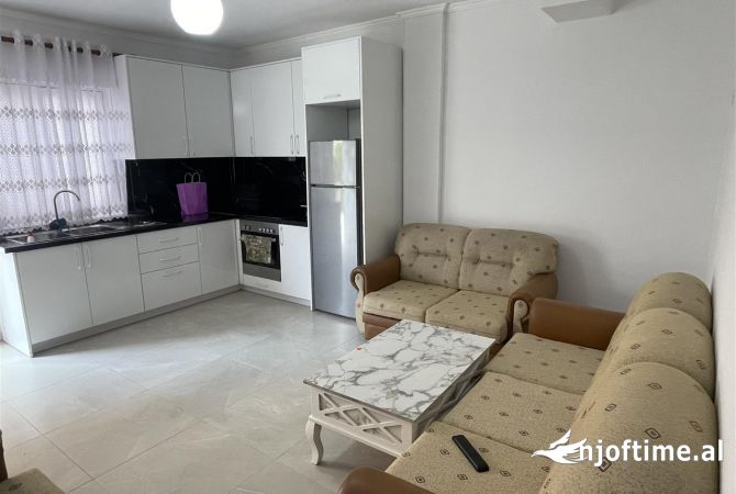 Shtepi me qera 1+1 ne Tirane - 300 Euro