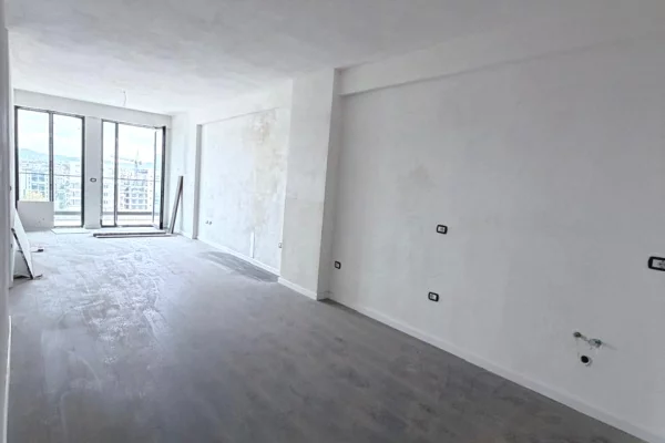 Shtepi ne shitje Apartament ne Tirane, 3+1, Mobilimi Bosh, pa mobiluar, Pagesa 197,920  Euro.