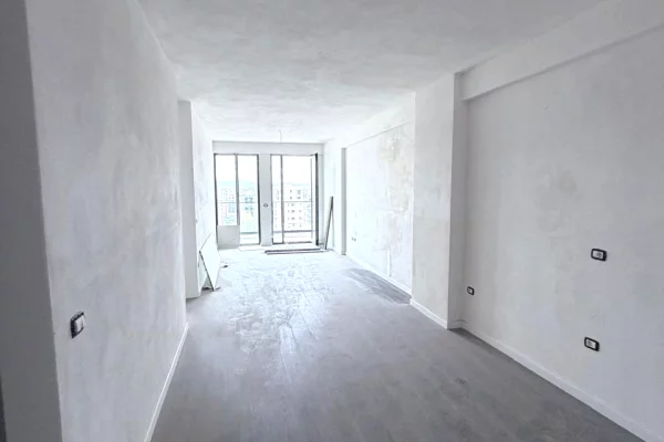 Shtepi ne shitje Apartament ne Tirane, 3+1, Mobilimi Bosh, pa mobiluar, Pagesa 197,920  Euro.