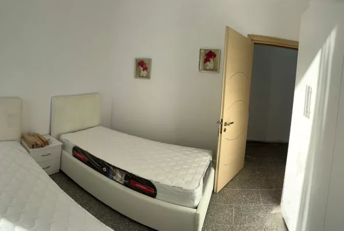 Shtepi me qera Apartament ne Tirane, 2+1, Mobilimi E mobiluar, Pagesa 65,000  Leke.