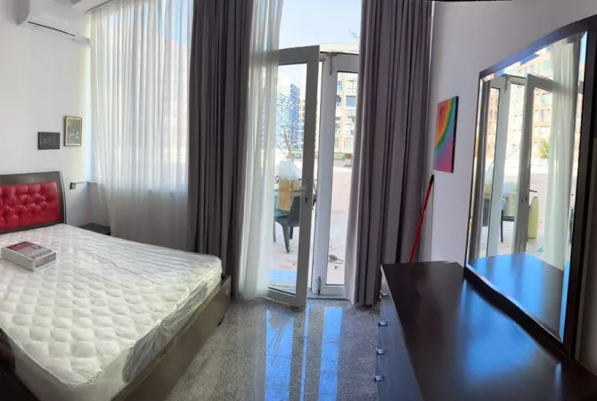 Shtepi me qera Apartament ne Tirane, 2+1, Mobilimi E mobiluar, Pagesa 65,000  Leke.