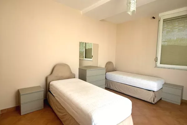 Shtepi me qera 2+1 ne Tirane - 60,000 Leke