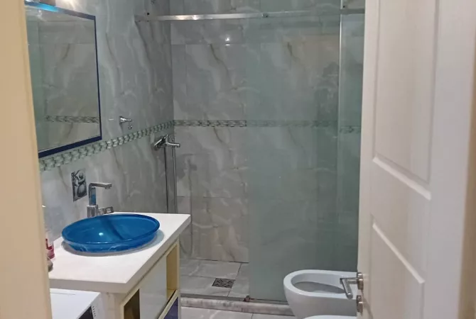 Shtepi me qera Apartament ne Tirane, 2+1, Mobilimi E mobiluar, Pagesa 600  Euro.