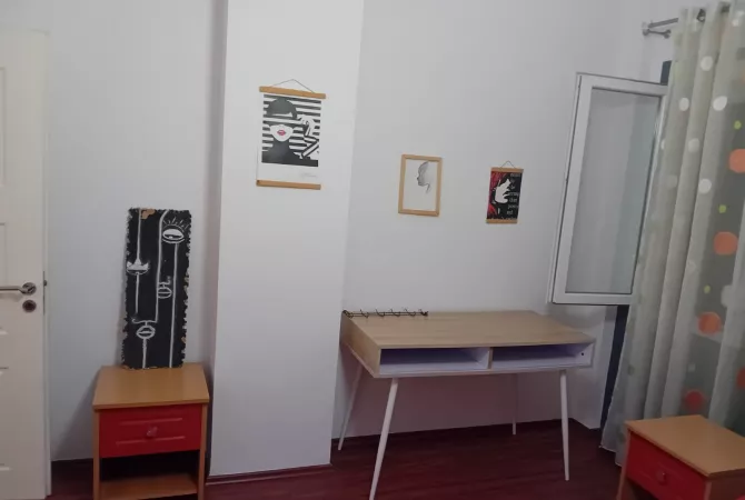 Shtepi me qera Apartament ne Tirane, 2+1, Mobilimi E mobiluar, Pagesa 600  Euro.