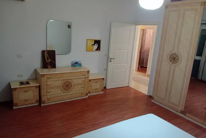 Shtepi me qera 2+1 ne Tirane - 600 Euro
