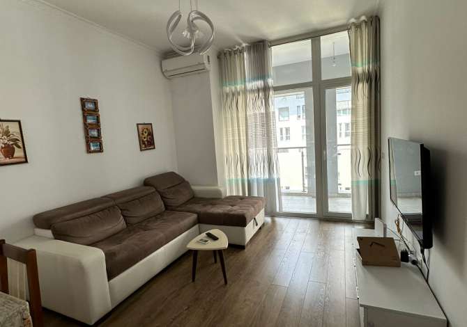 Shtepi me qera 2+1 ne Tirane - 800 Euro