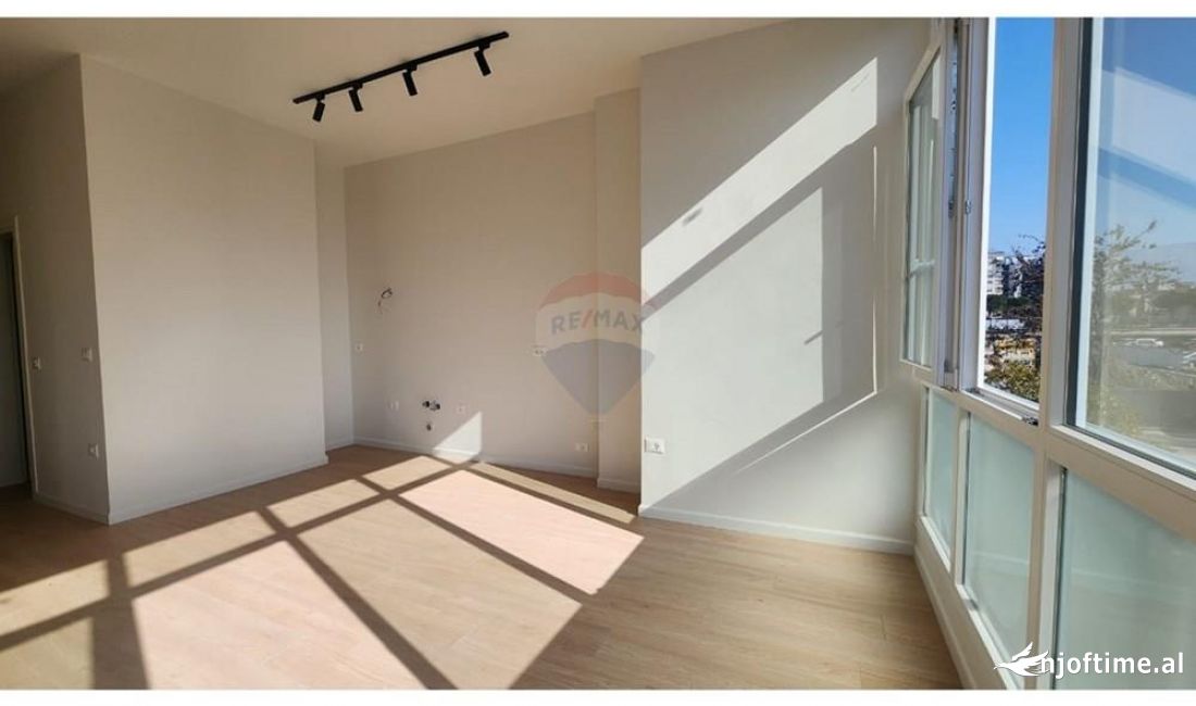 Shtepi ne shitje Apartament ne Tirane, 1+1, Mobilimi Bosh, pa mobiluar, Pagesa 129,000  Euro.