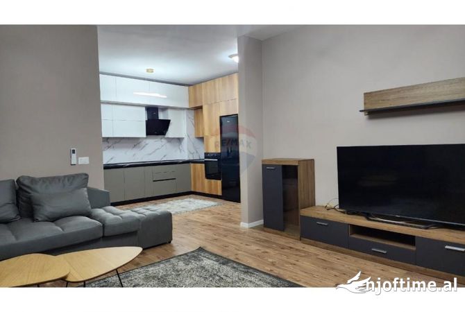 Shtepi me qera 2+1 ne Tirane - 1,200 Euro