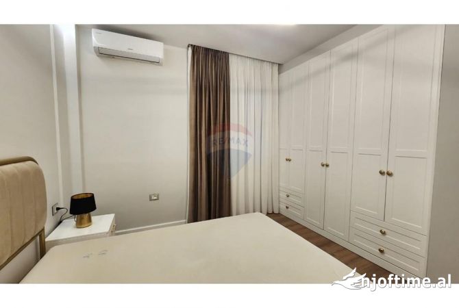 Shtepi me qera Apartament ne Tirane, 2+1, Mobilimi E mobiluar, Pagesa 1,200  Euro.