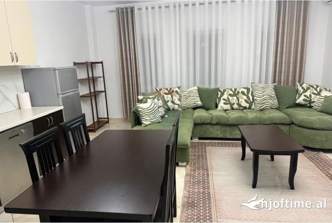 Shtepi me qera 2+1 ne Tirane - 700 Euro