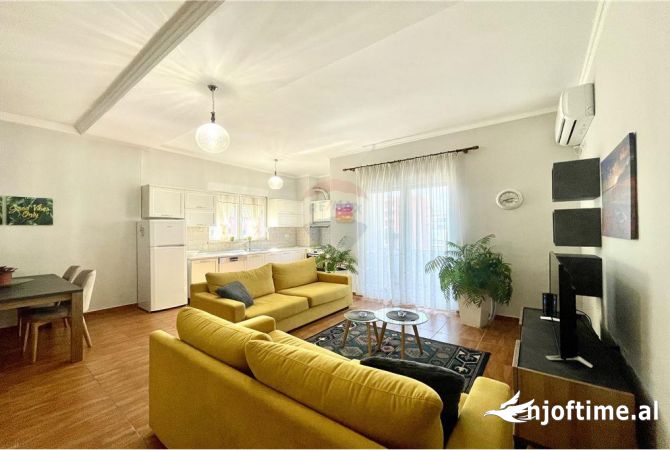 Shtepi me qera 2+1 ne Tirane - 800 Euro