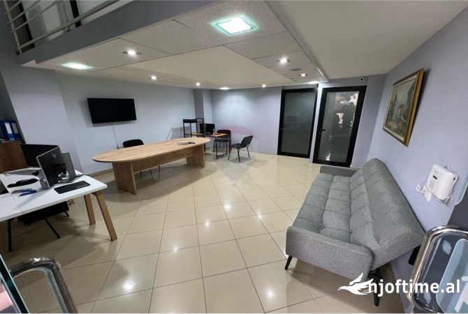 Ambient biznesi me qera 3+1 ne Tirane - 900 Euro