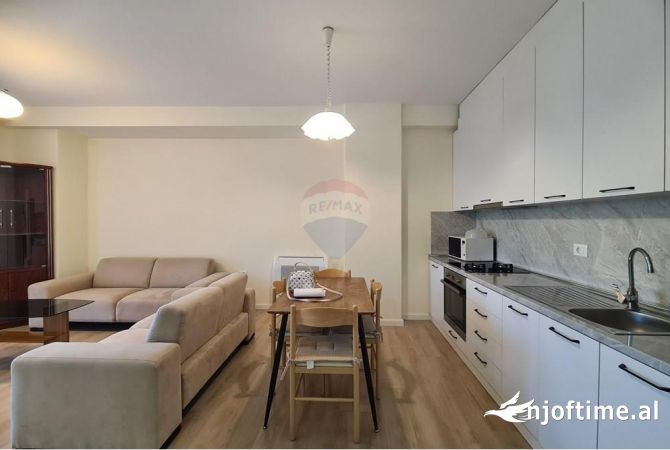 Shtepi me qera 2+1 ne Tirane - 750 Euro