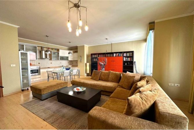 Shtepi me qera 2+1 ne Tirane - 650 Euro