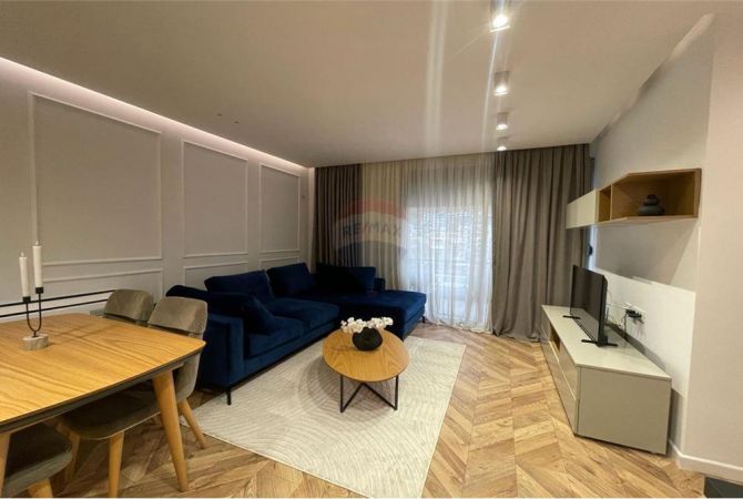 Shtepi me qera 2+1 ne Tirane - 890 Euro