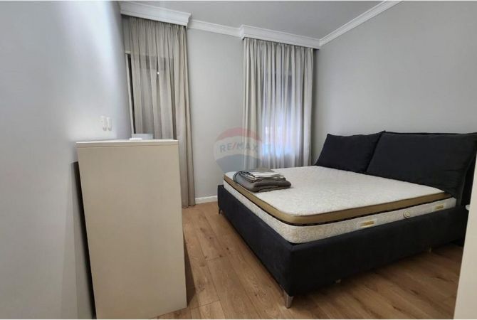 Shtepi me qera Apartament ne Tirane, 1+1, Mobilimi E mobiluar, Pagesa 800  Euro.