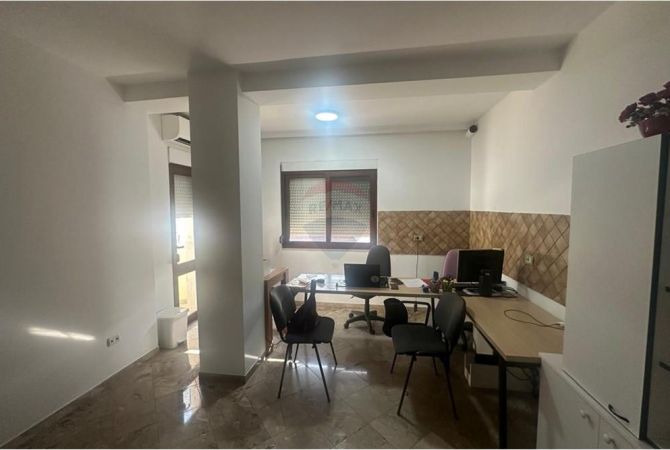 Ambient biznesi me qera 4+1 ne Tirane - 650 Euro
