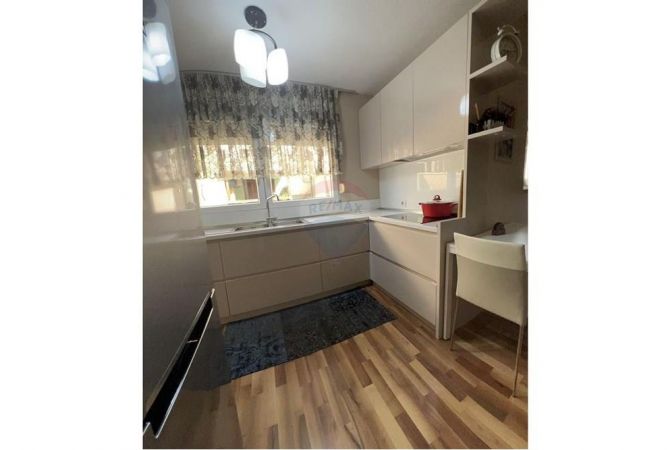 Shtepi me qera Apartament ne Tirane, 1+1, Mobilimi E mobiluar, Pagesa 730  Euro.