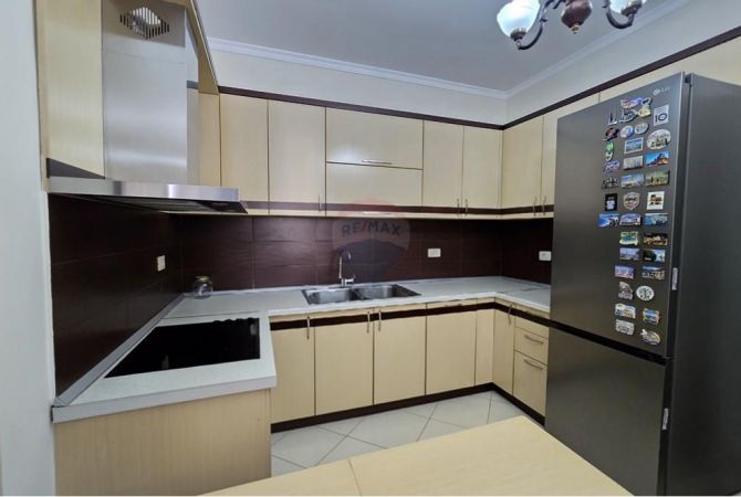 Shtepi me qera 2+1 ne Tirane - 580 Euro