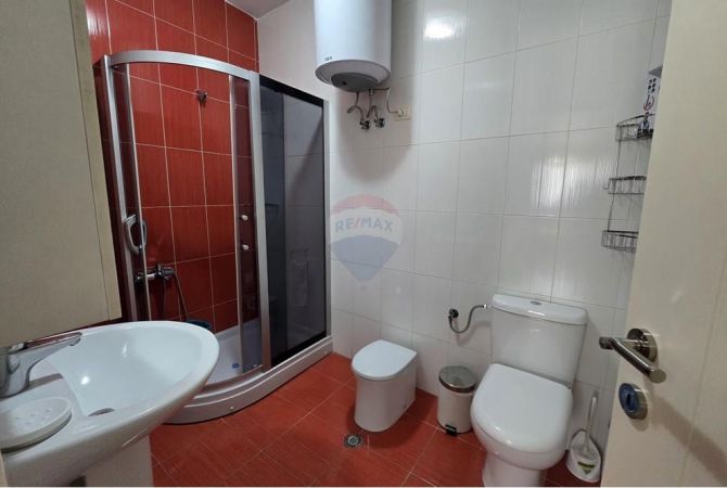 Shtepi me qera Apartament ne Tirane, 2+1, Mobilimi E mobiluar, Pagesa 580  Euro.