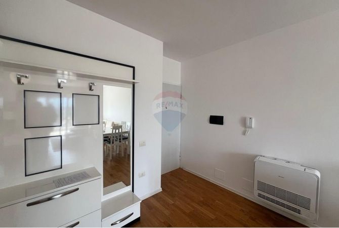 Shtepi me qera 2+1 ne Tirane - 800 Euro