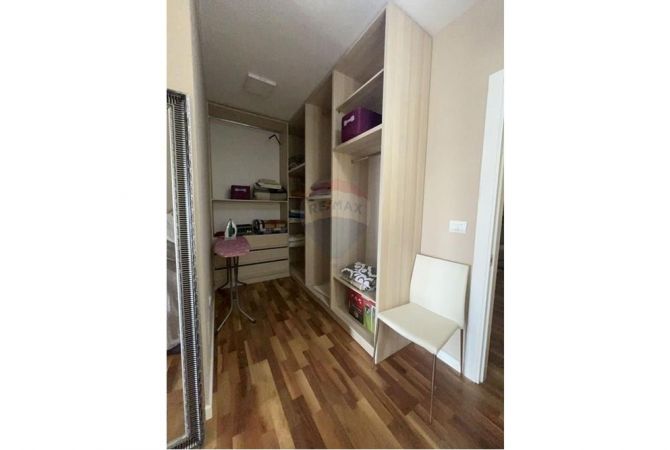 Shtepi me qera Apartament ne Tirane, 1+1, Mobilimi E mobiluar, Pagesa 730  Euro.