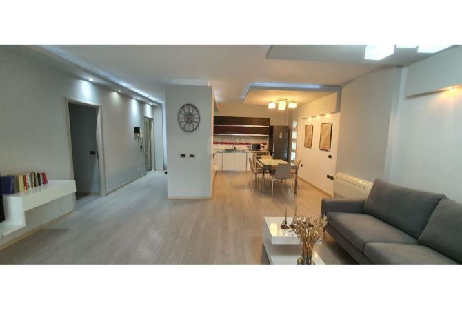 Shtepi me qera 2+1 ne Tirane - 850 Euro