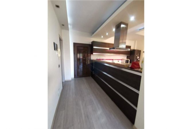 Shtepi me qera Apartament ne Tirane, 2+1, Mobilimi E mobiluar, Pagesa 850  Euro.