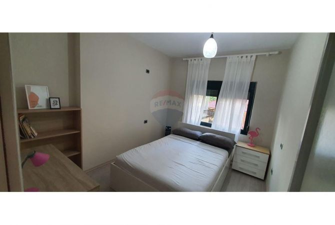 Shtepi me qera Apartament ne Tirane, 2+1, Mobilimi E mobiluar, Pagesa 850  Euro.