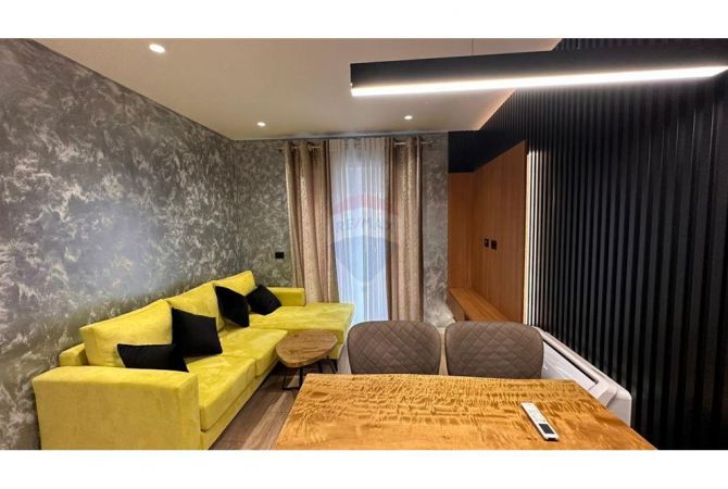 Shtepi me qera 2+1 ne Tirane - 900 Euro