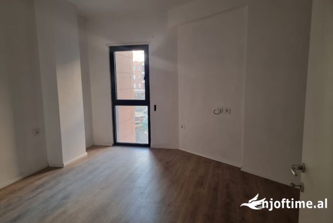 Shtepi me qera 2+1 ne Tirane - 700 Euro