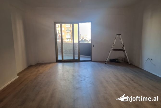 Apartment for rent in Tirana 2+1, Emty