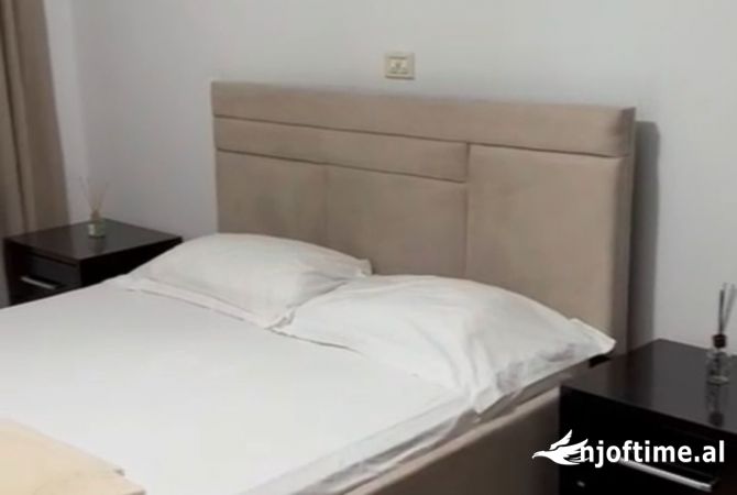 Shtepi me qera 2+1 ne Tirane - 609 Euro