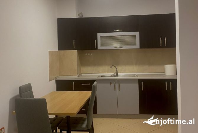 Shtepi me qera 1+1 ne Tirane - 512 Euro