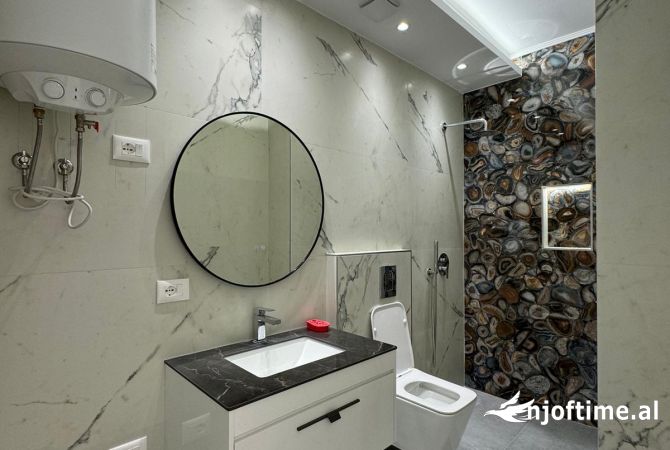 Shtepi ne shitje Apartament ne Tirane, 2+1, Mobilimi Bosh, pa mobiluar, Pagesa 210,090  Euro.