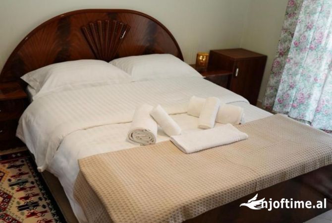 Shtepi me qera 2+1 ne Tirane - 78,090 Leke