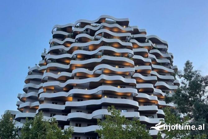 Ambient biznesi me qera 3+1 ne Tirane - 2,400 Euro