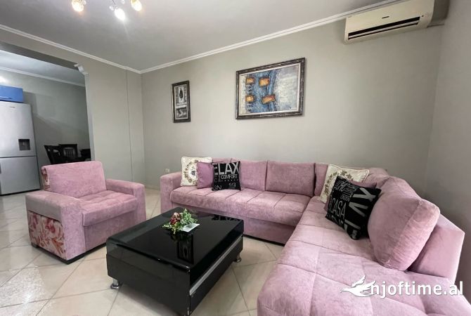 Shtepi me qera 2+1 ne Tirane - 470 Euro