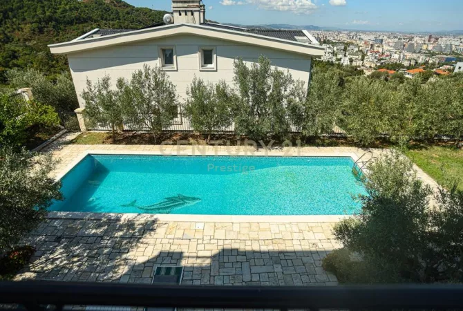 Casa in affitto 5+1 a Tirana - 4,500 Euro