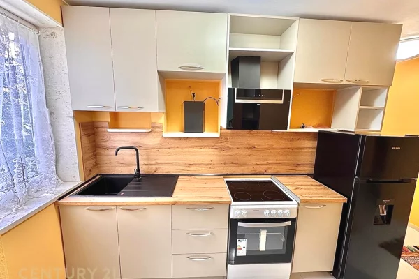 Shtepi me qera 2+1 ne Tirane - 750 Euro